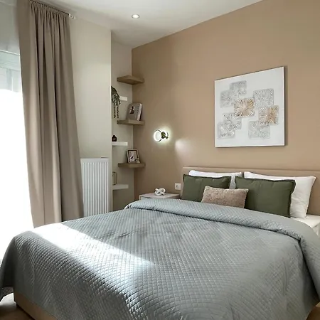 Aura Modern Salonic